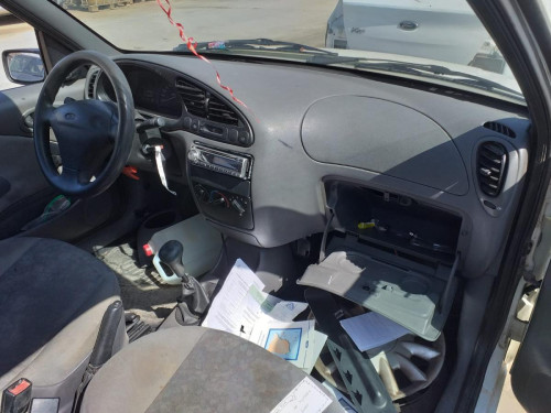  FORD FIESTA BERLINA 