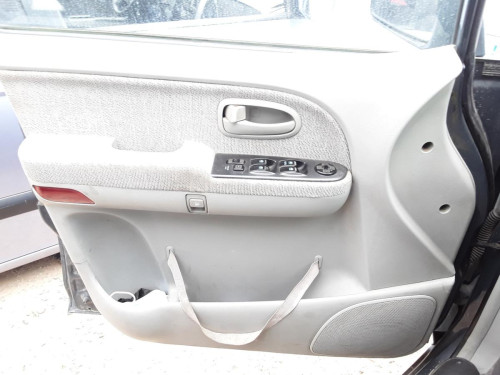 GUARNECIDO PUERTA DELANTERA IZQUIERDA HYUNDAI TRAJET (FO) 