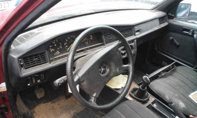 MERCEDES-BENZ 190 (BM 201)