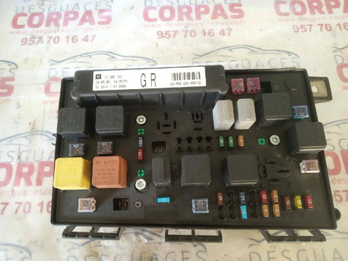 CAJA RELES / FUSIBLES OPEL ASTRA H GTC 