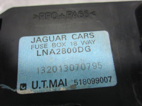  CAJA RELES / FUSIBLES JAGUAR XJ 