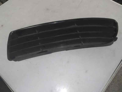REJILLA PARAGOLPES IZQUIERDA