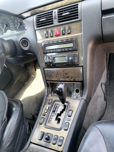 MERCEDES-BENZ CLASE E (BM 210) BERLINA — автомобиль-донор на запчасти 