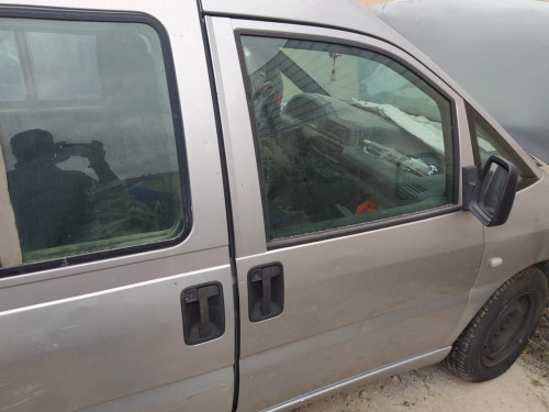 PUERTA DELANTERA DERECHA PEUGEOT EXPERT FURGÓN COMFORT (1995) 