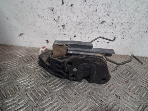CERRADURA PUERTA DELANTERA IZQUIERDA 