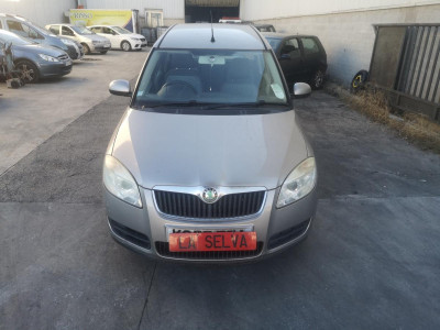 SKODA ROOMSTER (5J7)