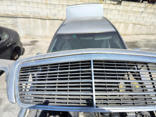 REJILLA DELANTERA MERCEDES-BENZ CLASE E (BM 210) BERLINA 