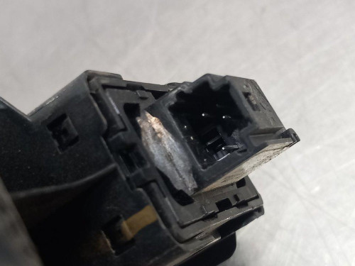  MANDO ELEVALUNAS TRASERO DERECHO RENAULT ARKANA (EU VERSION) 