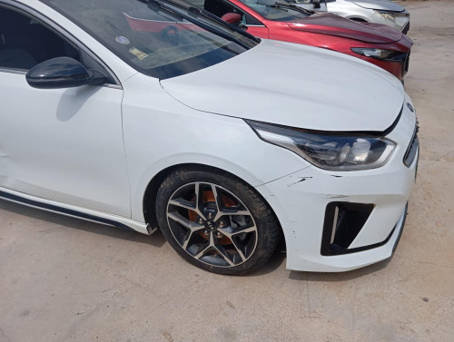 LLANTA KIA CEED (CD) 