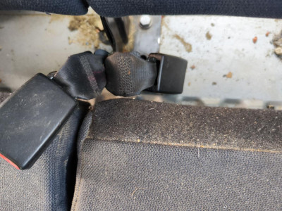 ENGANCHE CINTURON TRASERO IZQUIERDO