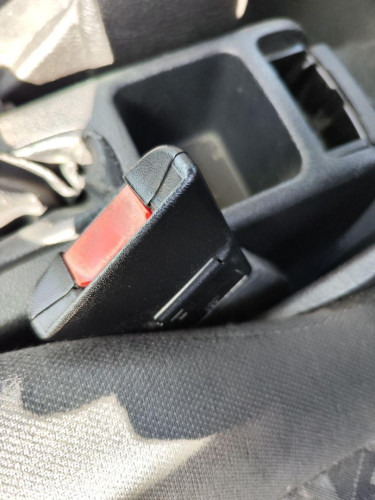 PRETENSOR AIRBAG IZQUIERDO used