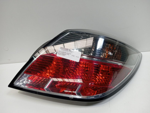  PILOTO TRASERO DERECHO Opel ASTRA H GTC 
