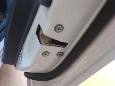 CERRADURA PUERTA DELANTERA DERECHA