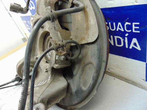  MERCEDES-BENZ CLASE C (BM 205) BERLINA 