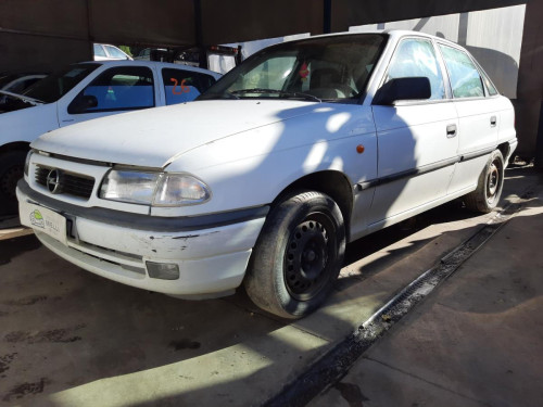  OPEL ASTRA F BERLINA 