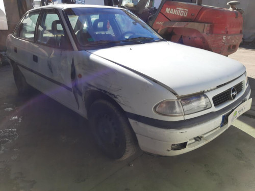  OPEL ASTRA F BERLINA 