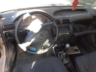 OPEL ASTRA F BERLINA