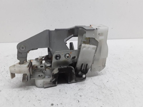 CERRADURA PUERTA DELANTERA DERECHA Mitsubishi L200 (K34T) 
