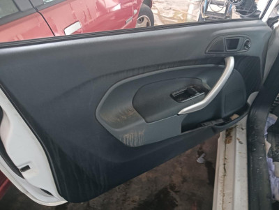 FORD FIESTA (CB1)