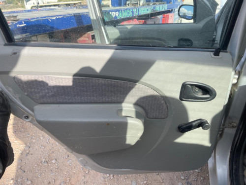 GUARNECIDO PUERTA TRASERA IZQUIERDA DACIA LOGAN 1 