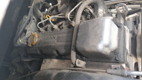  NISSAN TRADE 100 