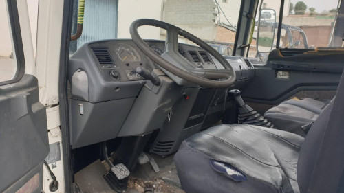  NISSAN TRADE 100 