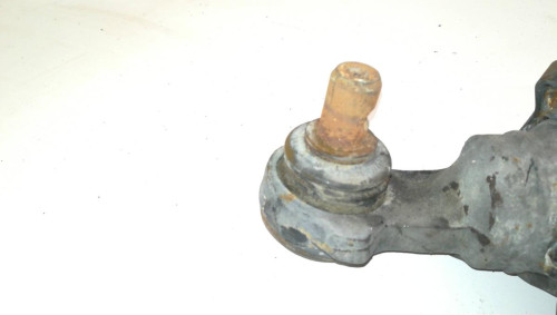  BRAZO SUSPENSION INFERIOR DELANTERO DERECHO 