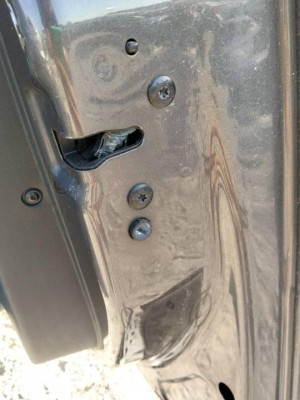 CERRADURA PUERTA DELANTERA DERECHA