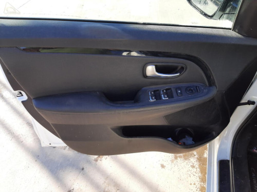 KIA CARENS (RP) — автомобиль-донор на запчасти 