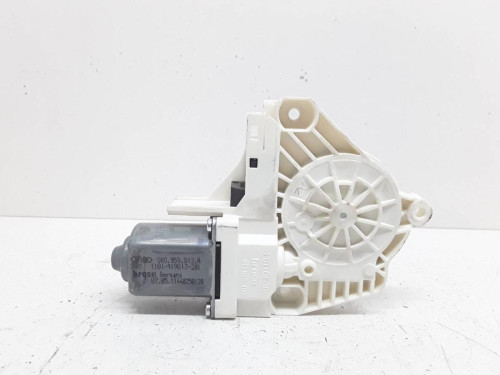 MOTOR ELEVALUNAS TRASERO DERECHO Audi Q5 (8R) 