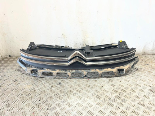 PARAGOLPES DELANTERO 