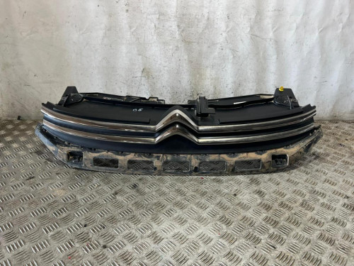 PARAGOLPES DELANTERO 