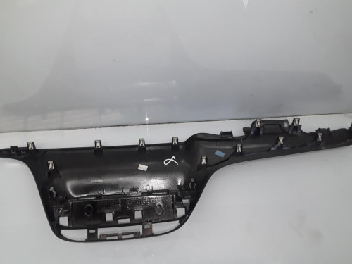 MOLDURA Peugeot 208 