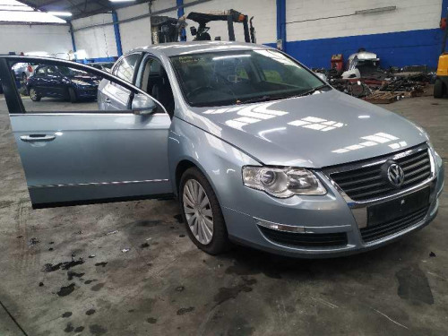  VOLKSWAGEN PASSAT BERLINA (3C2) 