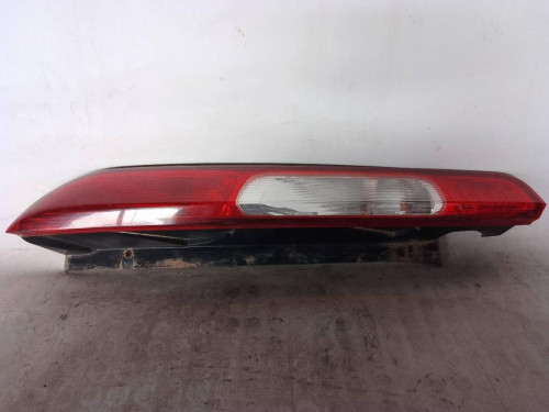 PILOTO TRASERO IZQUIERDO Ford FOCUS BERLINA (CAP) 