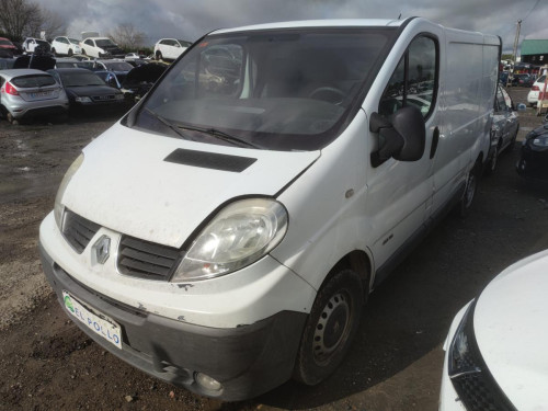  RENAULT TRAFIC II FURGÓN 