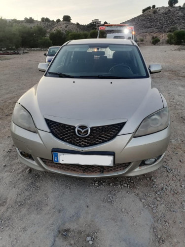 MAZDA 3 BERLINA (BK) — vehículo donante para recambios 