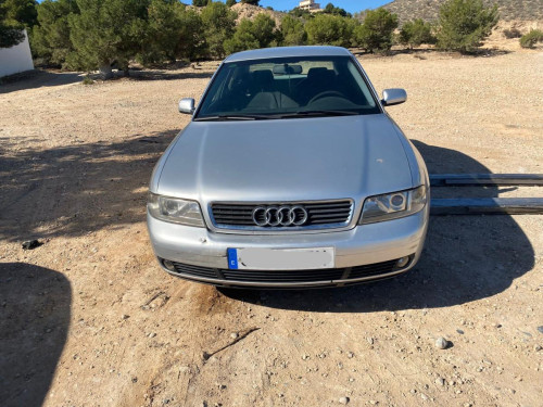 AUDI A4 BERLINA (B5) — автомобиль-донор на запчасти 