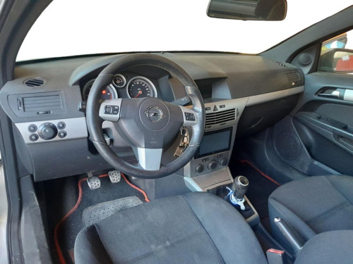  OPEL ASTRA H GTC 