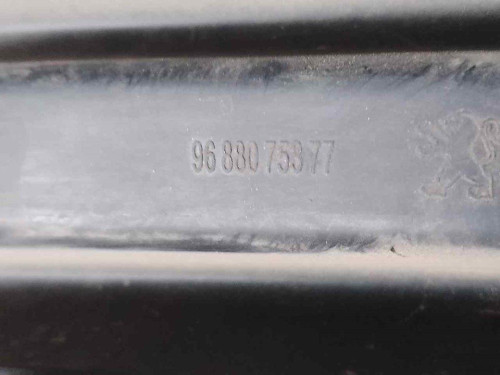 REJILLA PARAGOLPES DERECHA PEUGEOT 207 