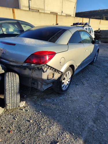 OPEL ASTRA H TWIN TOP de segunda mano