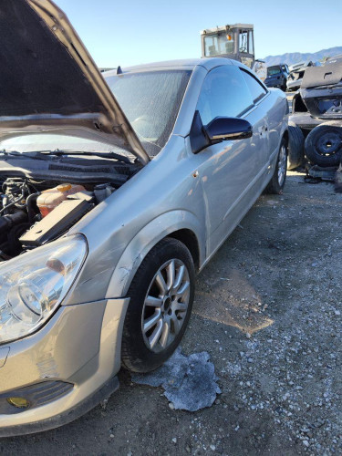 OPEL ASTRA H TWIN TOP de segunda mano