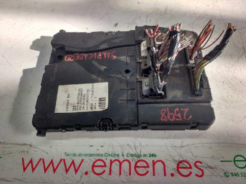  CAJA RELES / FUSIBLES Renault MEGANE II BERLINA 5P 