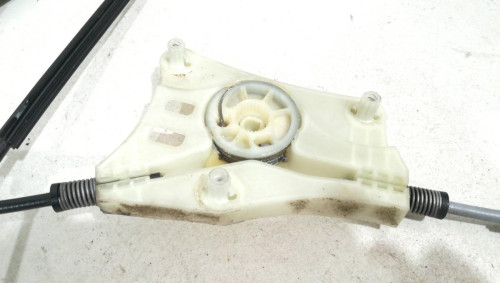 ELEVALUNAS DELANTERO DERECHO Seat ARONA (KJ) 