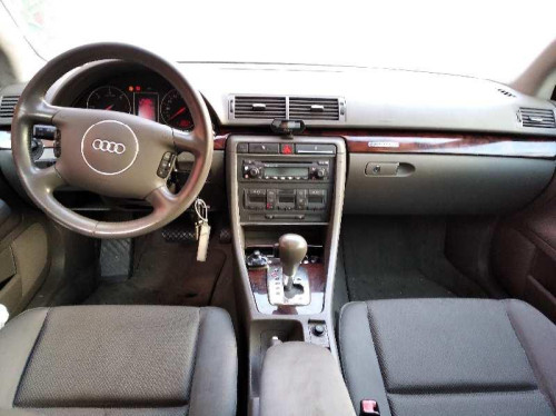  AUDI A4 BERLINA (8E) 