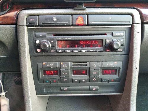  AUDI A4 BERLINA (8E) 