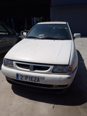 SEAT CORDOBA BERLINA (6K2)