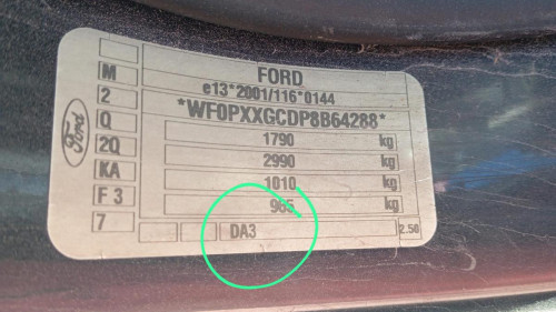  FORD FOCUS BERLINA (CB4) 