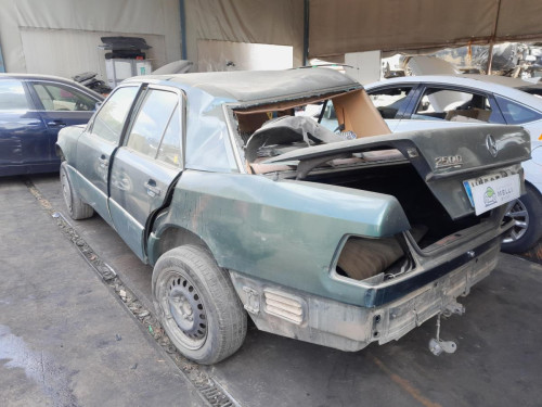  MERCEDES-BENZ CLASE 124 (BM 124) BERLINA 