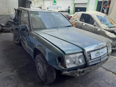 MERCEDES-BENZ CLASE 124 (BM 124) BERLINA